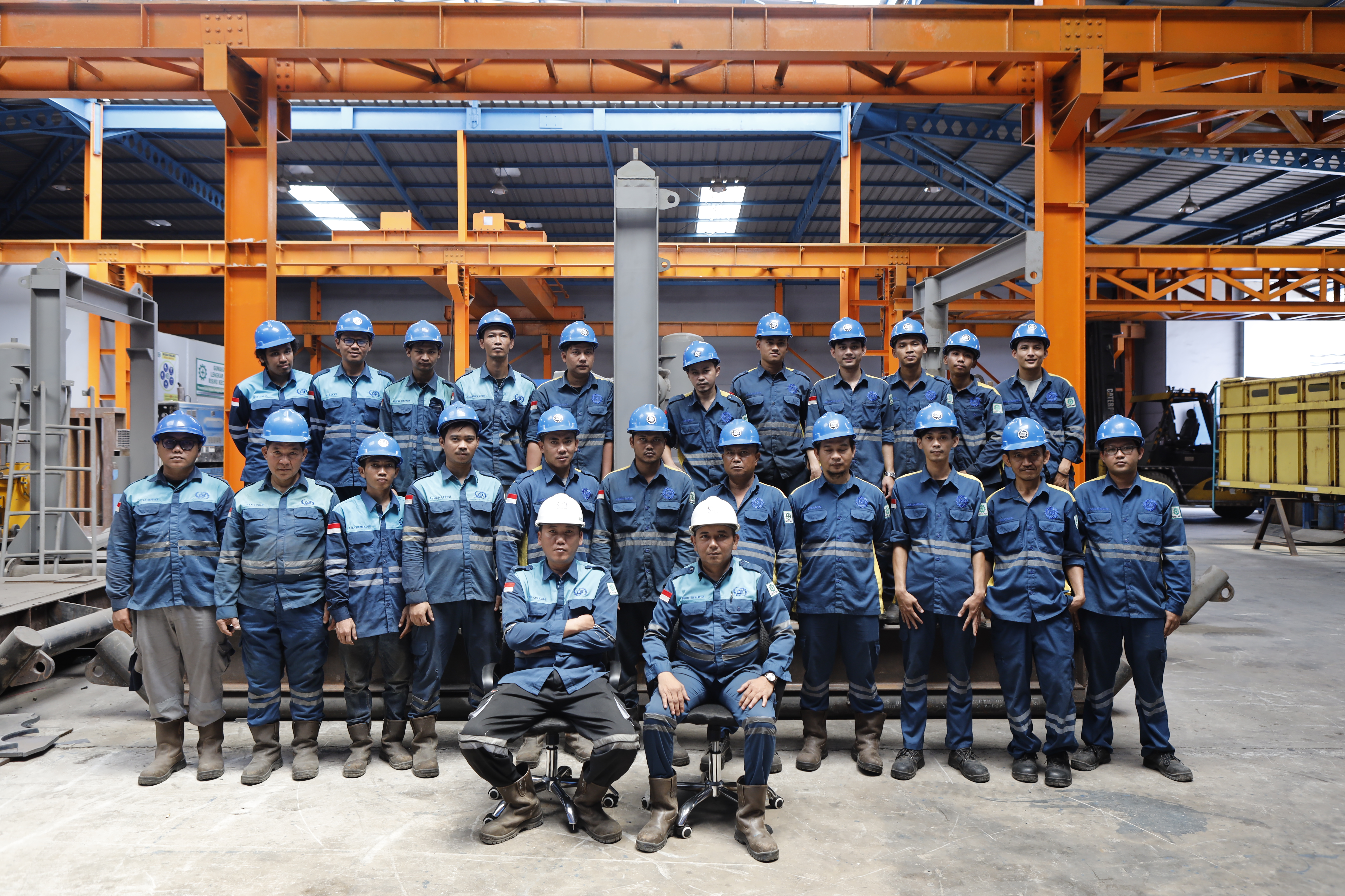 Tim workshop PT Dinamis Jaya Kontruksi